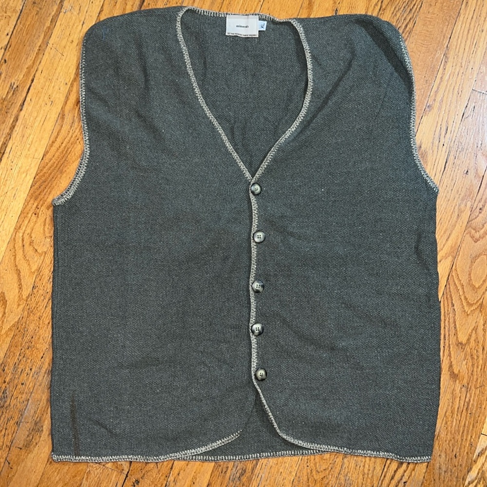 NWOT Minerals Sweater Vest Size XL